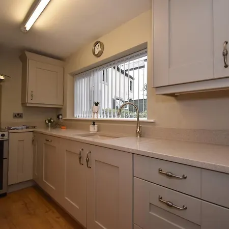 Feriehus Duke's House, - Stunning Large - Town Centre On Your Doorstep - 5 Bedrooms & Sun Trap Garden - District