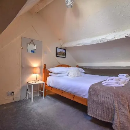 Duke's House, - Stunning Large - Town Centre On Your Doorstep - 5 Bedrooms & Sun Trap Garden - District Penrith