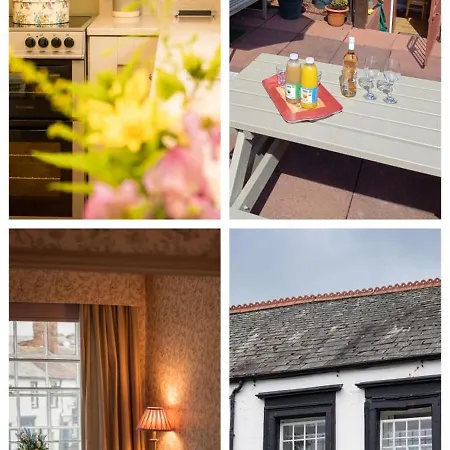 Dom wakacyjny Duke's House, - Stunning Large - Town Centre On Your Doorstep - 5 Bedrooms & Sun Trap Garden - District